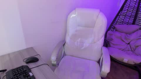 Snapshot of meii_ds chatting on 10.09.25 Meii  online show from 10.09.25