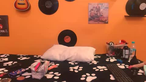 MEIS online show from 12.20.25