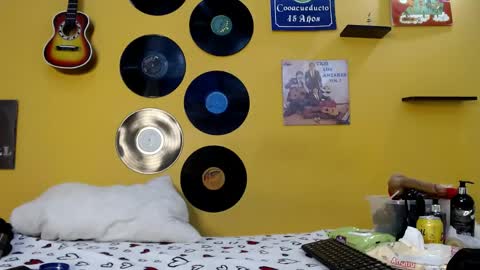 Snapshot of meisevil77 chatting on 04.24.26 MEIS online show from 04.24.26