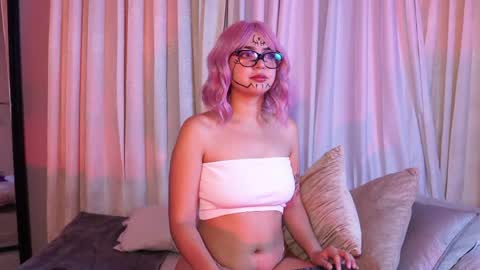 Snapshot of mekari_doll chatting on 05.17.26 Mekari . online show from 05.17.26