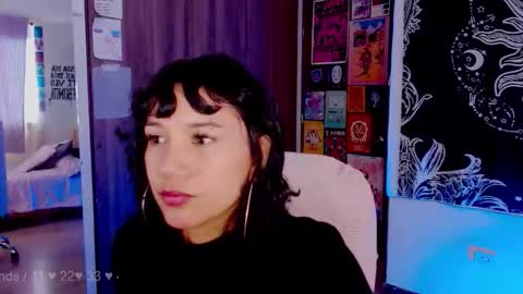 Melissa  -  -  Please help me to reach 100 thumbs up online show from 09.12.25