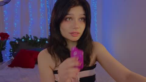 Snapshot of melan1e_ chatting on 01.04.25 mel online show from 01.04.25
