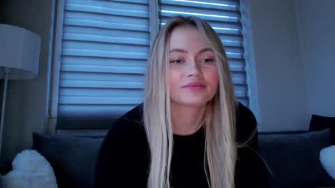 Snapshot of melani_a chatting on 12.19.24 Melania online show from 12.19.24