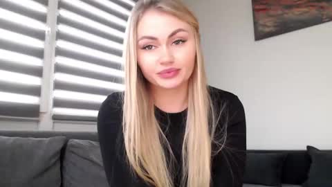 Snapshot of melani_a chatting on 12.28.24 Melania online show from 12.28.24