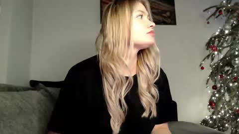 Snapshot of melani_a chatting on 01.14.25 Melania online show from 01.14.25