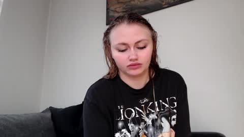 Snapshot of melani_a chatting on 01.23.25 Melania online show from 01.23.25