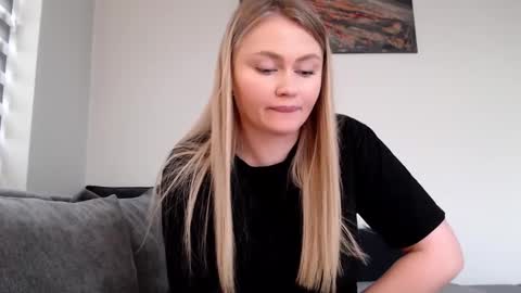 Snapshot of melani_a chatting on 01.30.25 Melania online show from 01.30.25