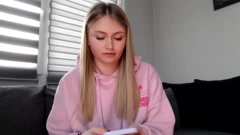 Snapshot of melani_a chatting on 02.17.25 Melania online show from 02.17.25