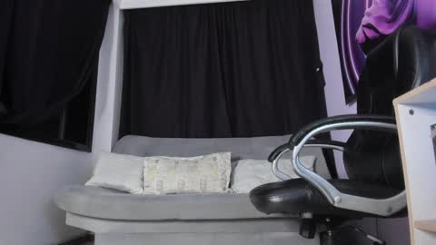 melani greyy online show from 01.19.25