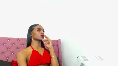 Snapshot of melanie_escobar chatting on 01.16.25 Melanie online show from 01.16.25