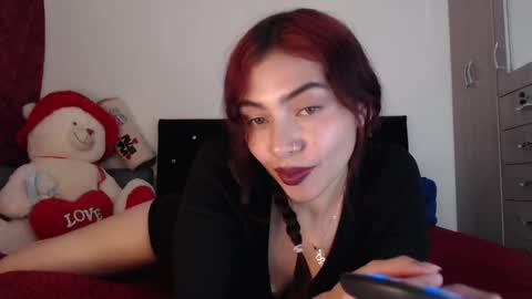 Melanie roux  online show from 03.05.25