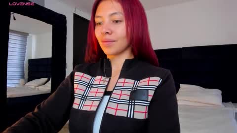 Melanie roux  online show from 01.06.26