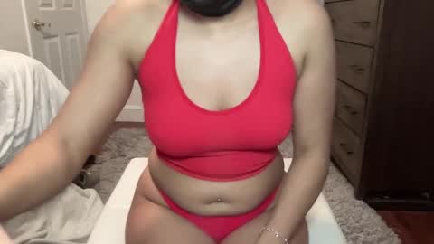 Snapshot of melaniebellxo chatting on 03.08.25 princess mel online show from 03.08.25