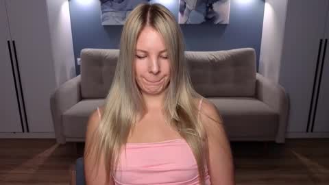 Melanie Bennett online show from 11.12.25