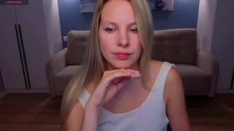 Snapshot of melaniebennett chatting on 05.07.26 Melanie Bennett online show from 05.07.26