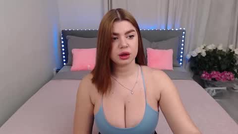 Snapshot of melaniecarterr chatting on 11.30.25 Melanie online show from 11.30.25