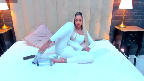 OF melanielexxx online show from 12.19.24