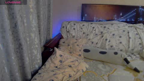 Snapshot of melaniemoor chatting on 12.18.24 Melanie Milena online show from 12.18.24