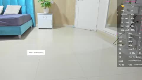 Snapshot of melanierioss_ chatting on 05.27.26 online show from 05.27.26