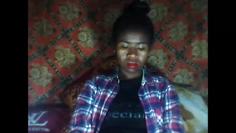 Snapshot of melanih chatting on 10.19.25 melanih online show from 10.19.25