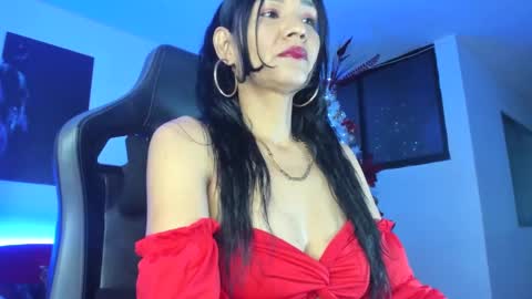 melannia_hills online show from 12.25.24