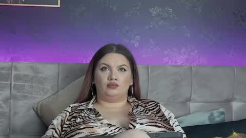 melanniebrown online show from 12.08.24