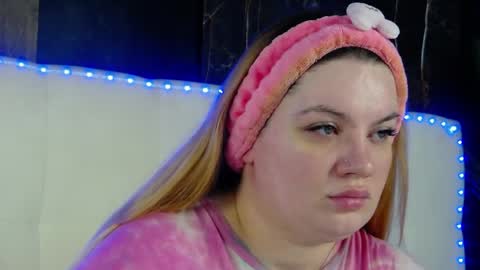 melanniebrown online show from 04.06.26