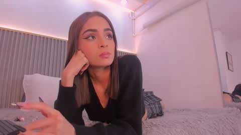 melany_hoffman online show from 11.16.25