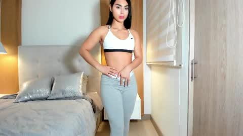Snapshot of melanyrosse chatting on 04.28.26 Melany online show from 04.28.26