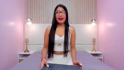 Snapshot of melanywayne_ chatting on 02.13.26 Melany online show from 02.13.26