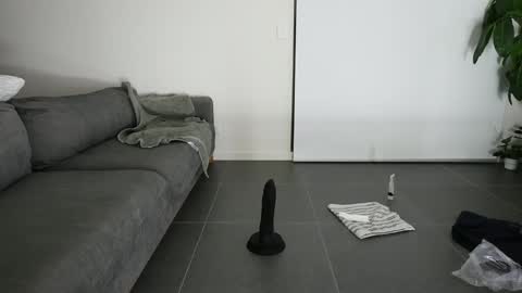 melcax online show from 02.15.25