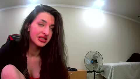Snapshot of melena_caramel chatting on 05.21.26 melena_caramel online show from 05.21.26