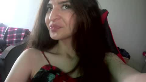 Snapshot of melena_caramel chatting on 06.01.26 melena_caramel online show from 06.01.26
