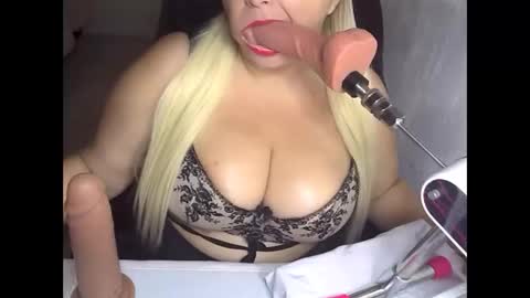 Snapshot of melindafore chatting on 02.11.26 alissaalissa0818 online show from 02.11.26