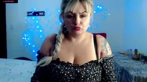 Snapshot of melisa_mcarthy chatting on 10.20.25 Melisa online show from 10.20.25