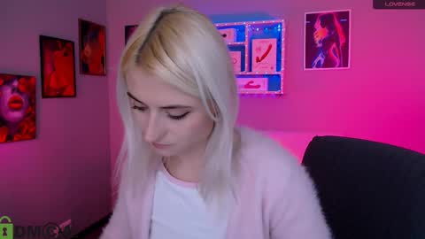 Snapshot of melisa_white1 chatting on 02.08.26 Melisa online show from 02.08.26