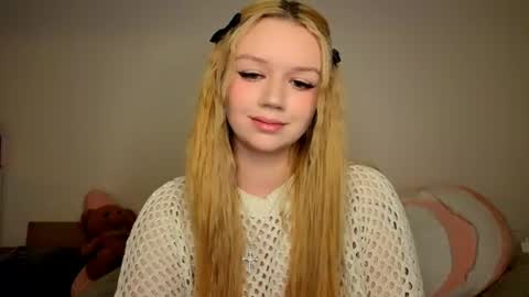 Snapshot of meliss_ss chatting on 06.18.26 Mel or Lissa 3 Welcome here online show from 06.18.26