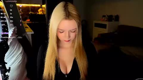 Snapshot of meliss_ss chatting on 07.17.26 Mel or Lissa 3 Welcome here online show from 07.17.26
