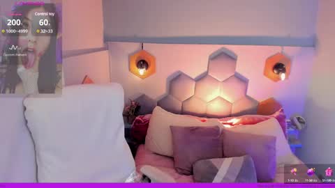 Snapshot of melissa_koster chatting on 02.11.25 Melissa 3 online show from 02.11.25