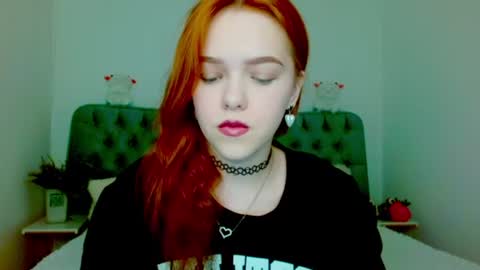 Snapshot of melissa_me0w chatting on 06.25.26 Melissa online show from 06.25.26