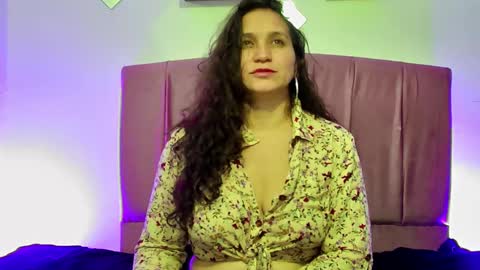 Snapshot of melissa_milf_of chatting on 02.25.25 MELISSA online show from 02.25.25