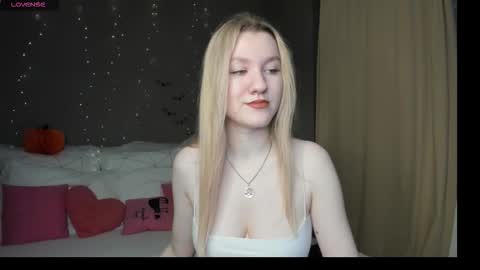 melissa_moooree online show from 10.29.25