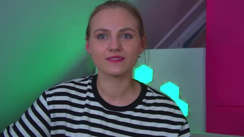 Snapshot of melissamelrey chatting on 04.19.26 MelissaBerry online show from 04.19.26