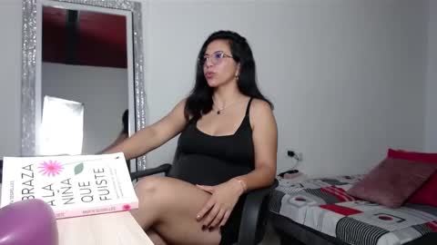 Snapshot of melissazaens chatting on 03.12.25 melissazaens online show from 03.12.25