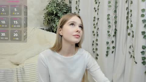 Snapshot of mell_milles chatting on 01.05.25 mell milles online show from 01.05.25