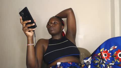 Snapshot of mellanin_pretty_ chatting on 07.05.26 . online show from 07.05.26