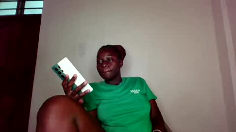 Snapshot of mellanin_pretty_ chatting on 07.28.26 . online show from 07.28.26