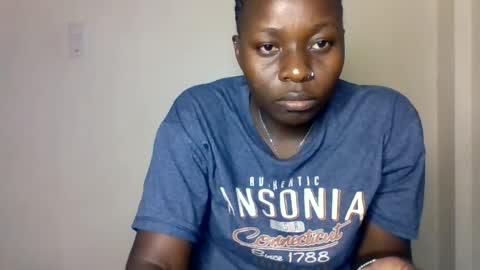 Snapshot of mellanin_pretty_ chatting on 08.03.26 . online show from 08.03.26