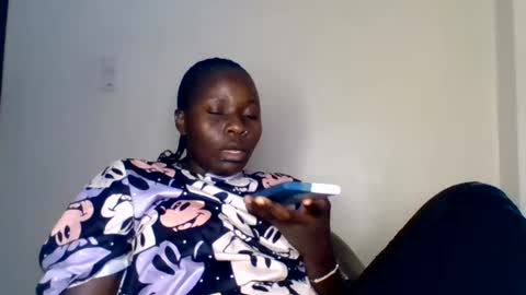 Snapshot of mellanin_pretty_ chatting on 08.04.26 . online show from 08.04.26