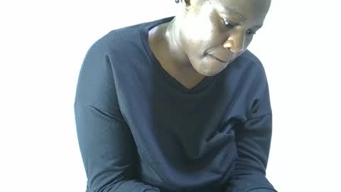 Snapshot of mellanine_ebony chatting on 04.24.26 mellanine_ebony online show from 04.24.26